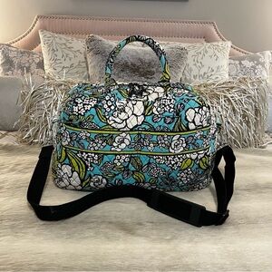 VERA BRADLEY Island Blooms 2012 Weekender Bag Travel Carryon Green White Floral